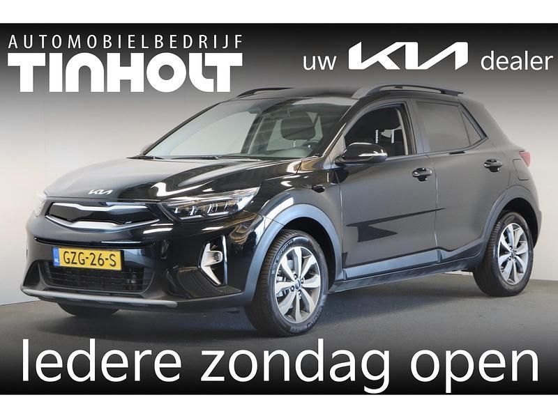 Zwart, metallic lak Gebruikt 2025 Kia Stonic SUV | € 24.450 (Eerlijke prijs) - Afbeelding 1/4