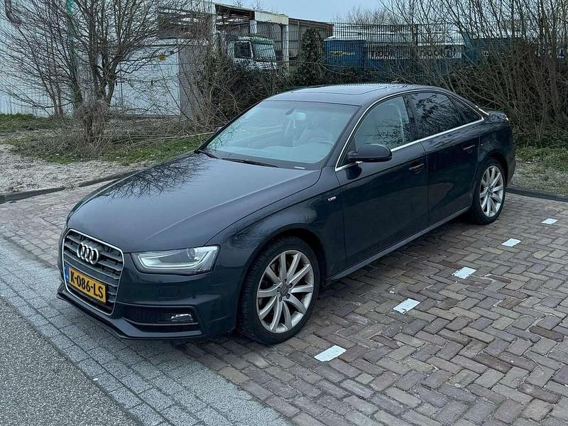 Occasion Audi A4 Proline 220 PK (161 kW) 2014 Blauw Sedan