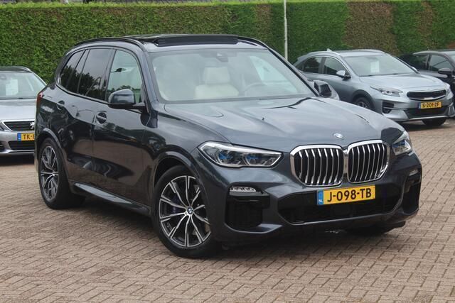 Grijs Gebruikt 2019 BMW X5 M Sport SUV | € 54.950 (Duur) - Afbeelding 1/4