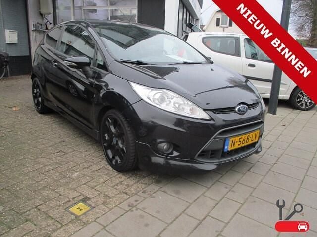 Zwart Gebruikt 2010 Ford Fiesta Ghia Hatchback | € 3.250 (Goede deal) - Afbeelding 1/4