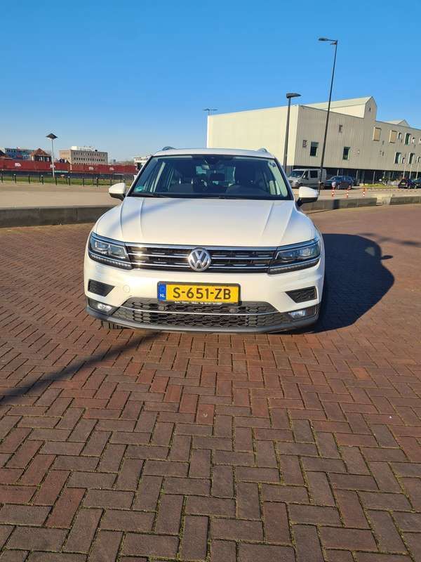Wit Gebruikt 2019 VW Tiguan Highline SUV | € 22.000 (Goede deal) - Afbeelding 1/4