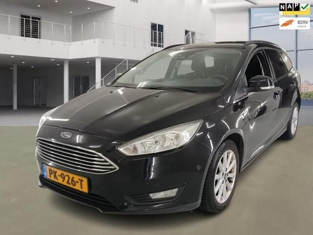 Zwart Gebruikt 2014 Ford Focus Trend Stationwagen | € 5.500 (Iets duurder) - Afbeelding 1/4