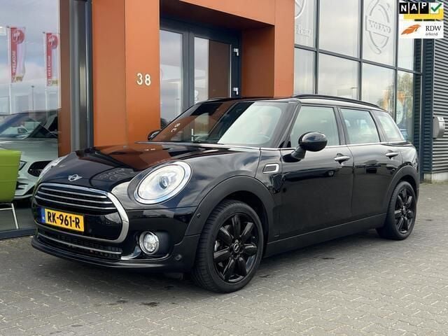 Zwart Gebruikt 2017 Mini Cooper Clubman Business Stationwagen | € 14.890 (Goede deal) - Afbeelding 1/4