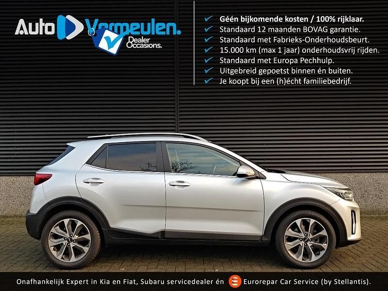 Grijs Occasion 2023 Kia Stonic Platinum SUV | € 20.990 (Eerlijke prijs) - Afbeelding 1/3