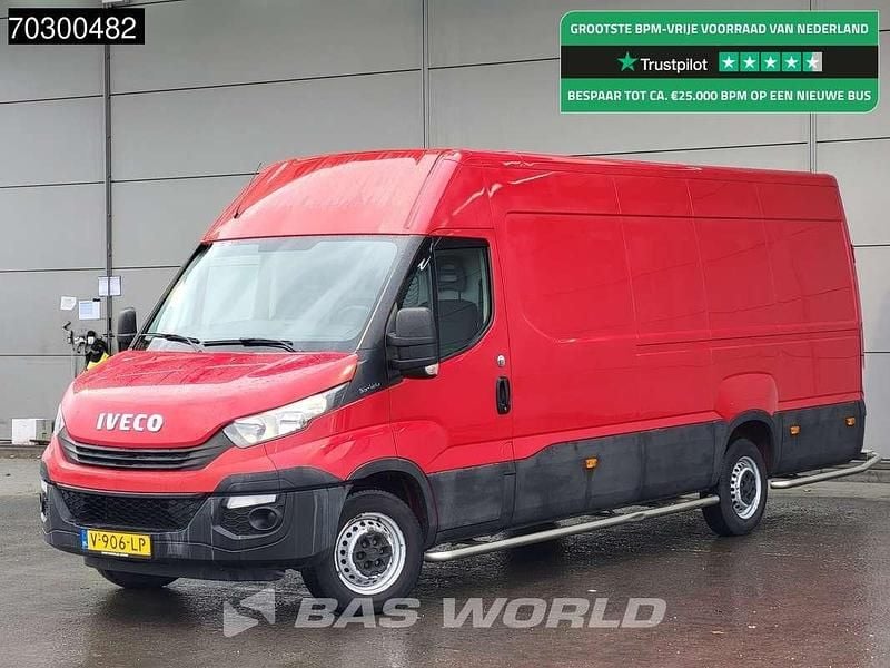 Rood Gebruikt 2018 Iveco 35.12 Van | € 13.900 (Super prijs) - Afbeelding 1/3