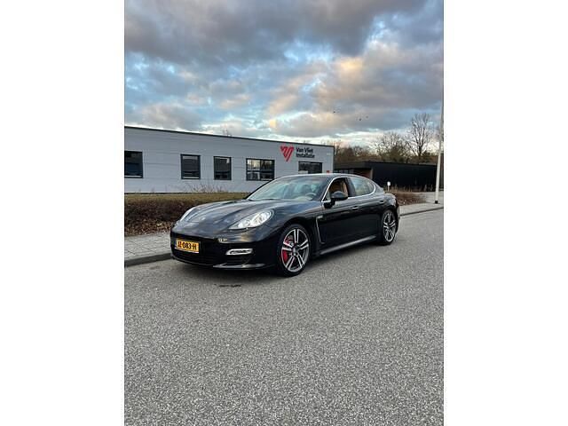 Zwart Occasion 2011 Porsche Panamera Hatchback | € 44.999 (Eerlijke prijs) - Afbeelding 1/4