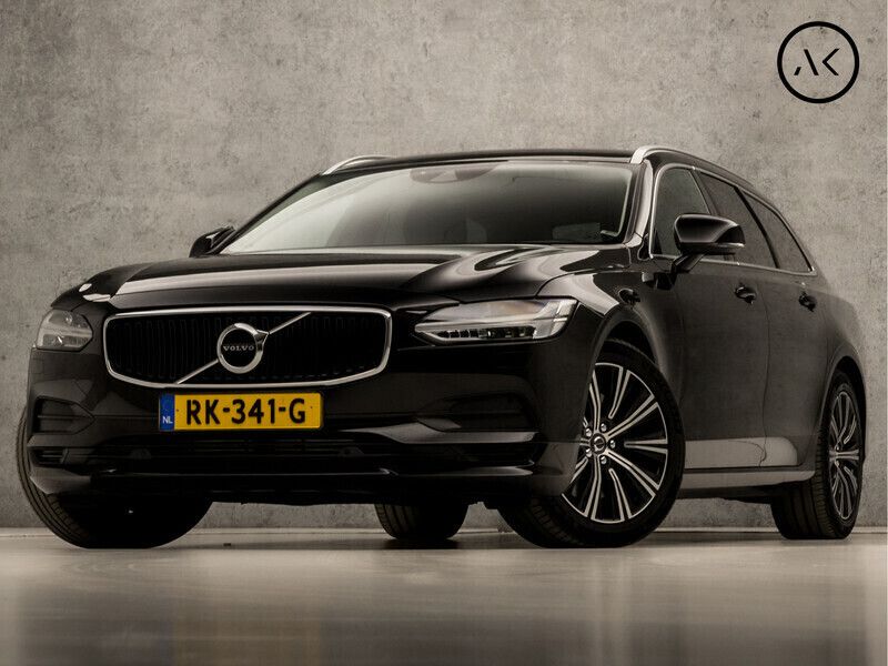 Zwart Gebruikt 2017 Volvo V90 Momentum Stationwagen | € 27.445 (Iets duurder) - Afbeelding 1/4