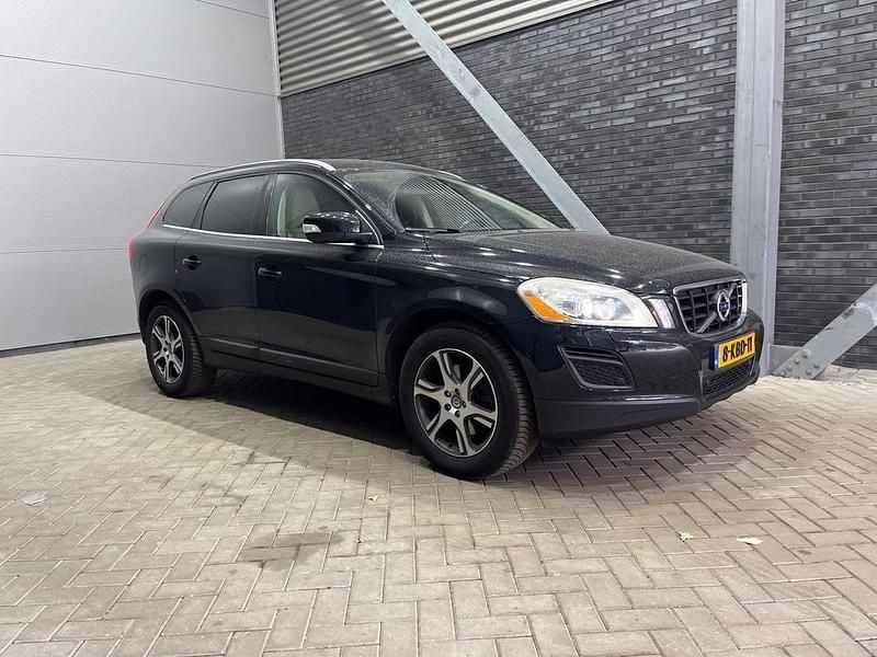 Zwart Gebruikt 2013 Volvo XC60 Summum SUV | € 16.800 (Eerlijke prijs) - Afbeelding 1/1