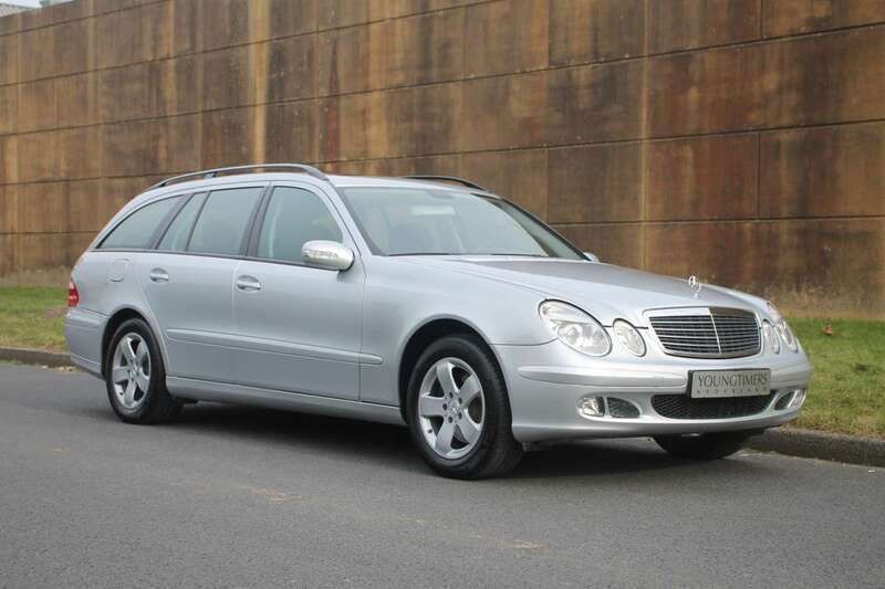 Zilver, metallic lak Gebruikt 2009 Mercedes E280 Stationwagen | € 11.945 (Goede deal) - Afbeelding 1/4