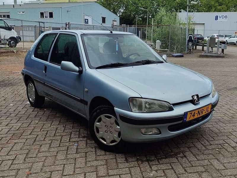 Blauw Gebruikt 2004 Peugeot 106 Hatchback | € 1.350 (Eerlijke prijs) - Afbeelding 1/4