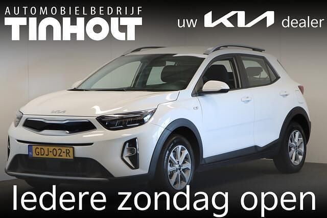 Wit Gebruikt 2024 Kia Stonic SUV | € 23.450 (Iets duurder) - Afbeelding 1/4