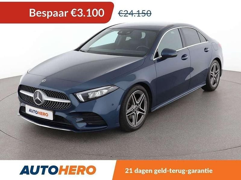 Blauw Gebruikt 2019 Mercedes A180 AMG line Sedan | € 21.249 (Super prijs) - Afbeelding 1/3