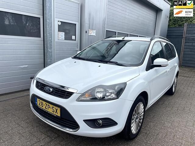 Wit Gebruikt 2008 Ford Focus Stationwagen | € 1.795 (Eerlijke prijs) - Afbeelding 1/4