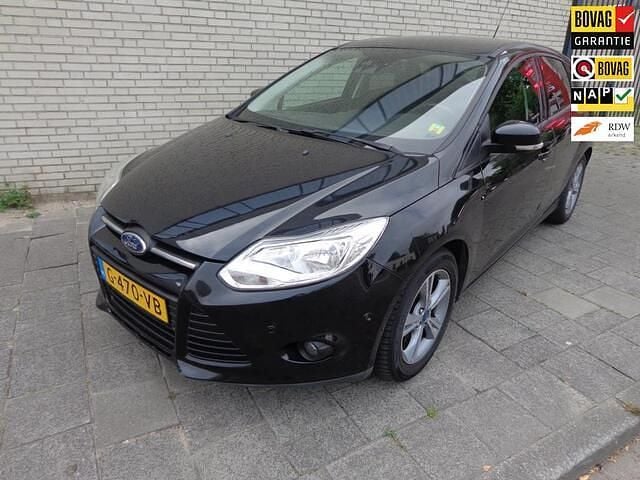 Zwart Gebruikt 2014 Ford Focus Hatchback | € 5.950 (Eerlijke prijs) - Afbeelding 1/4