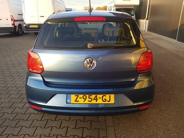 Occasion VW Polo Trendline 75 PK (55 kW) 2015 Blauw (metallic) Hatchback