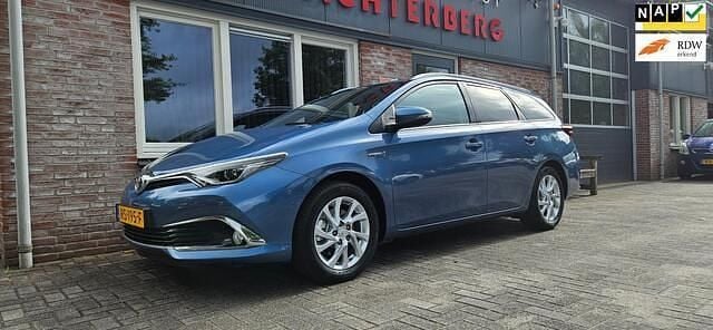 Blauw Gebruikt 2018 Toyota Auris Touring Sports Executive Stationwagen | € 14.950 (Eerlijke prijs) - Afbeelding 1/4