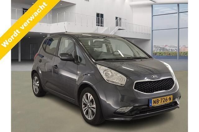 Grijs Occasion 2017 Kia Venga Hatchback | € 13.699 (Eerlijke prijs) - Afbeelding 1/4