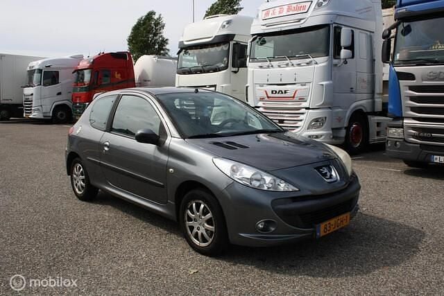 Grijs Gebruikt 2009 Peugeot 206+ Hatchback | € 1.950 (Goede deal) - Afbeelding 1/4