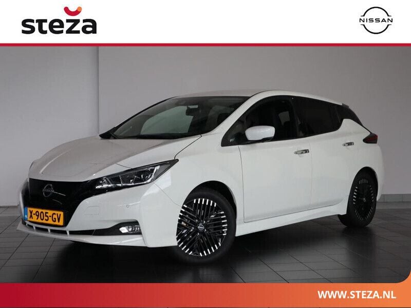 Wit Gebruikt 2022 Nissan Leaf N-Connecta Hatchback | € 22.900 - Afbeelding 1/4