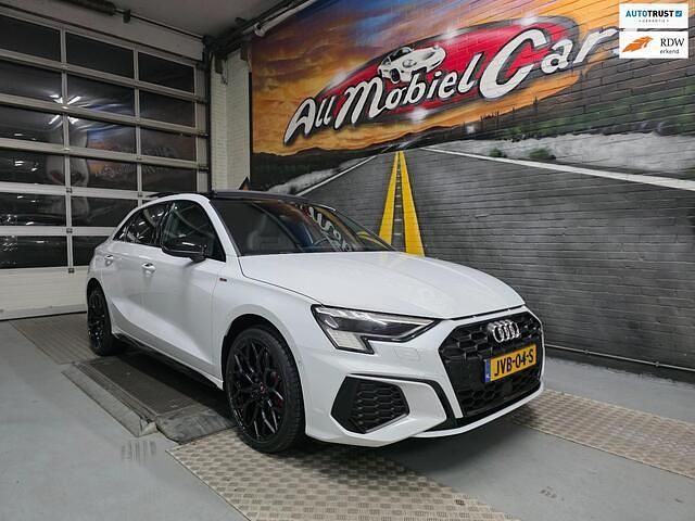 Occasion Audi A3 Sportback Competition 150 PK (110 kW) 2022 Wit Hatchback
