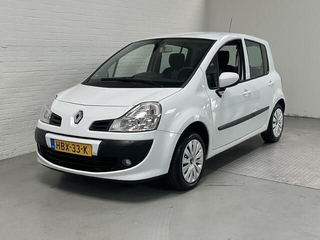 Wit Gebruikt 2012 Renault Modus Authentique MPV | € 3.999 (Eerlijke prijs) - Afbeelding 1/4
