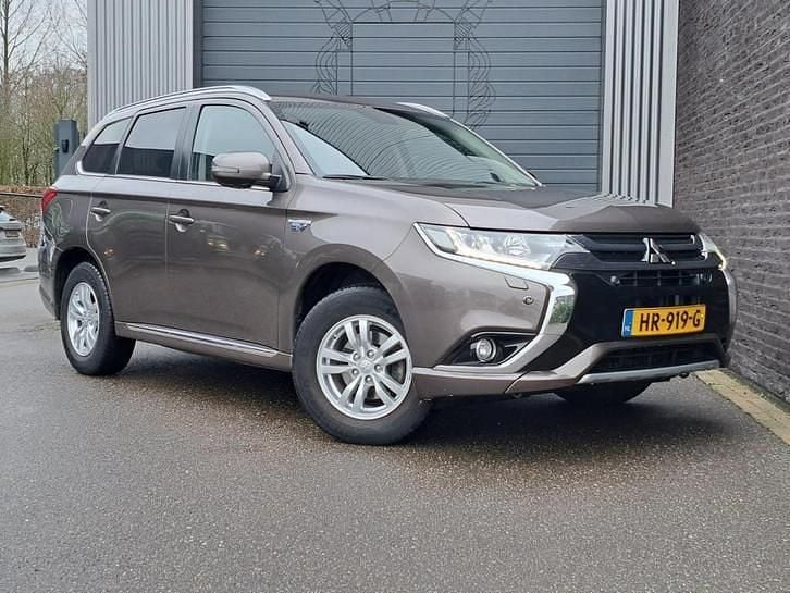 Occasion Mitsubishi Outlander Instyle 121 PK (88 kW) 2015 SUV