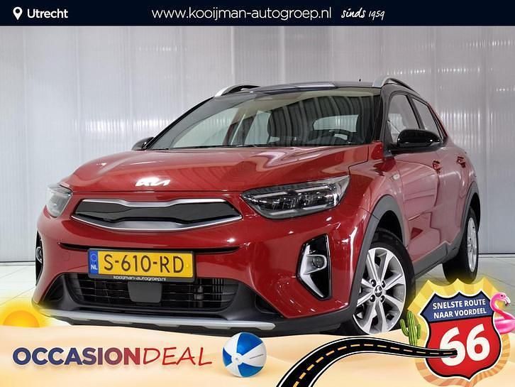 Rood Gebruikt 2023 Kia Stonic SUV | € 19.950 (Eerlijke prijs) - Afbeelding 1/4