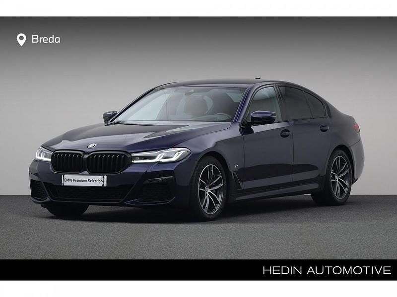 Bmw individual tansanit metallic (donker blauw metallic) Gebruikt 2020 BMW 530 Comfort Edition Sedan | € 42.880 (Duur) - Afbeelding 1/2