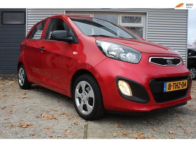 Rood Occasion 2012 Kia Picanto Comfort Hatchback | € 6.450 (Eerlijke prijs) - Afbeelding 1/4