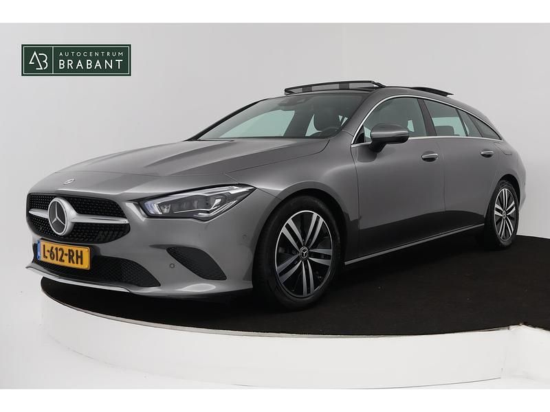 Grijs Gebruikt 2021 Mercedes CLA200 Business Stationwagen | € 23.945 (Goede deal) - Afbeelding 1/4