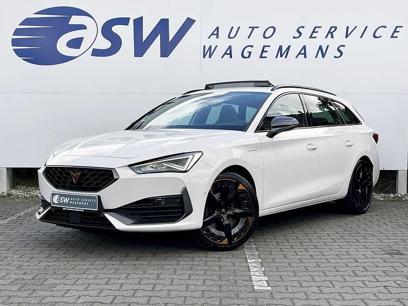 Wit Gebruikt 2022 Cupra Leon VZ Stationwagen | € 28.950 (Eerlijke prijs) - Afbeelding 1/4