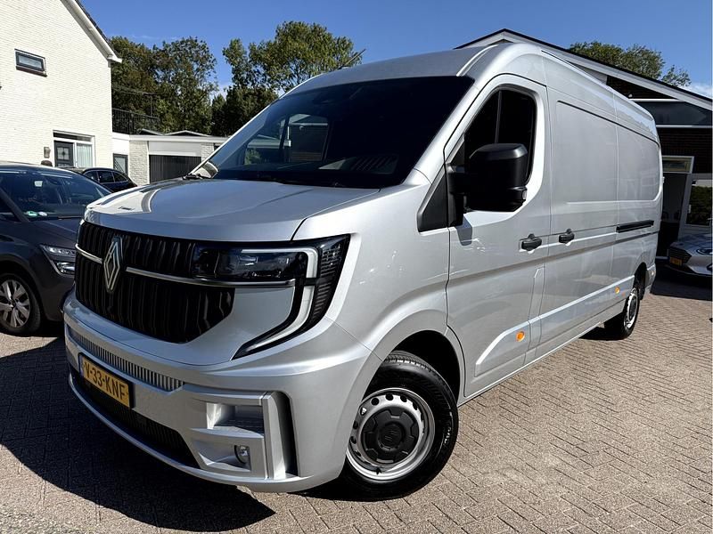 Grijs Gebruikt 2024 Renault Master Van | € 36.850 (Eerlijke prijs) - Afbeelding 1/4