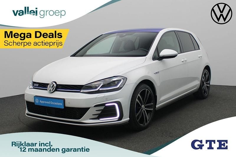 Wit Gebruikt 2020 VW Golf VIII Pro Hatchback | € 21.700 (Eerlijke prijs) - Afbeelding 1/4