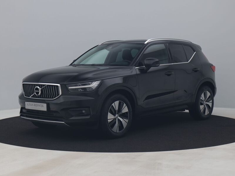 Zwart, metallic lak Gebruikt 2021 Volvo XC40 Business Edition SUV | € 28.400 (Super prijs) - Afbeelding 1/4