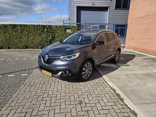 Grijs Gebruikt 2015 Renault Kadjar Bose Edition SUV | € 8.995 (Goede deal) - Afbeelding 1/4