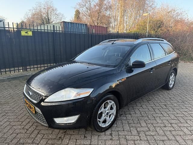 Zwart Occasion 2010 Ford Mondeo Limited Stationwagen | € 1.950 - Afbeelding 1/4
