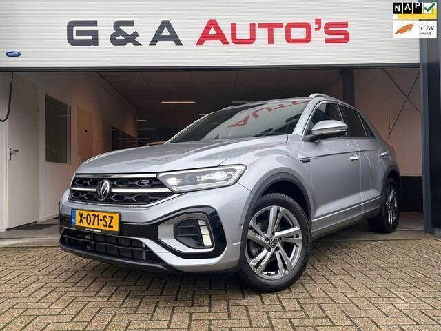 Grijs Gebruikt 2023 VW T-Roc R-line SUV | € 35.499 (Iets duurder) - Afbeelding 1/4