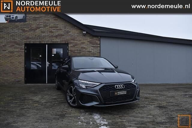 Grijs Gebruikt 2020 Audi A3 S-Line Hatchback | € 18.900 (Super prijs) - Afbeelding 1/4