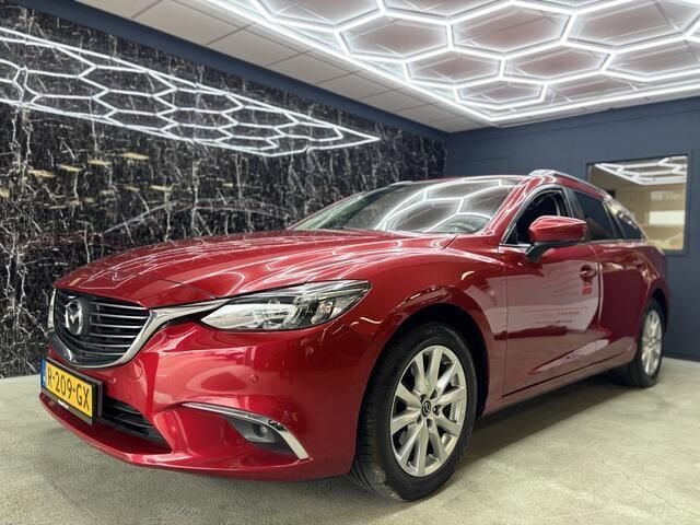 Rood Gebruikt 2017 Mazda 6 Stationwagen | € 16.950 (Eerlijke prijs) - Afbeelding 1/4