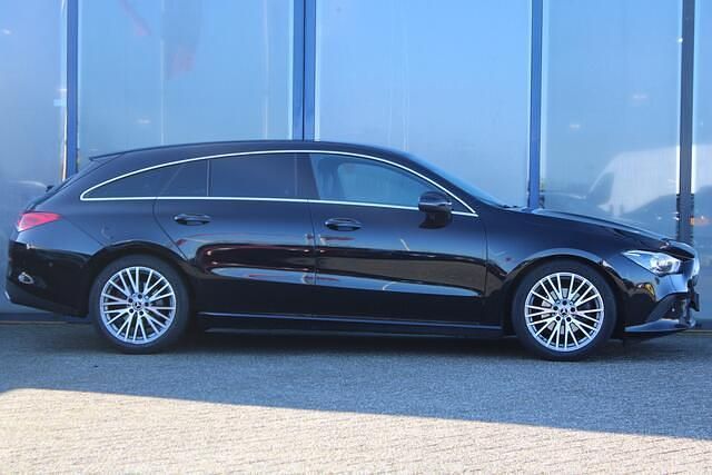 Occasion Mercedes CLA180 Shooting Brake Luxury 136 PK (100 kW) 2022 Zwart Stationwagen