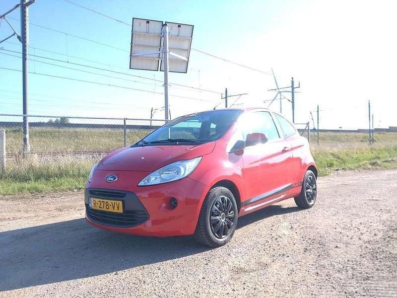 Rood Gebruikt 2013 Ford Ka S Hatchback | € 2.499 (Goede deal) - Afbeelding 1/4