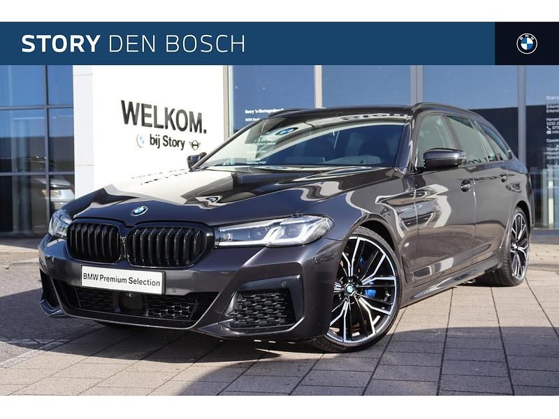 Grijs Gebruikt 2020 BMW 530 Comfort Edition Stationwagen | € 39.950 (Duur) - Afbeelding 1/4