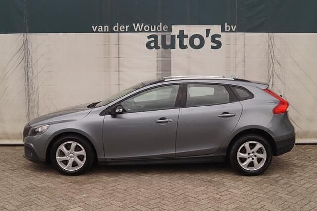 Grijs Gebruikt 2018 Volvo V40 CC Kinetic Stationwagen | € 12.900 (Eerlijke prijs) - Afbeelding 1/4