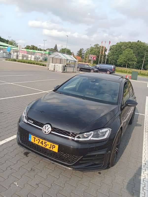 Zwart Gebruikt 2017 VW Golf VII GTD Stationwagen | € 22.000 (Duur) - Afbeelding 1/4