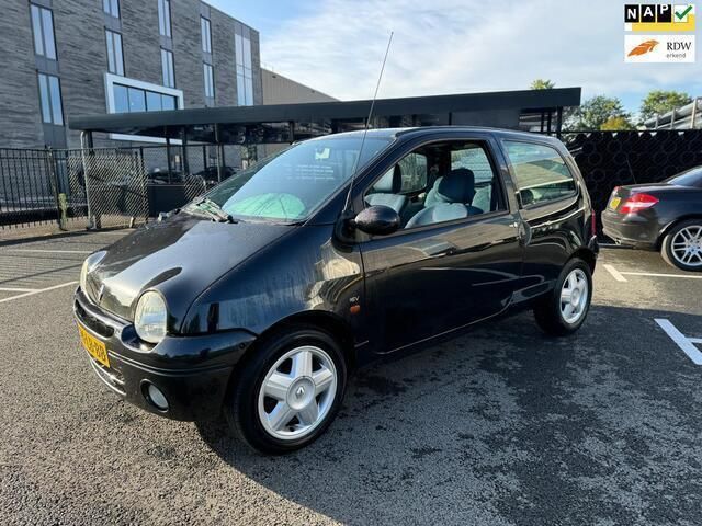 Zwart Gebruikt 2002 Renault Twingo Hatchback | € 1.275 (Eerlijke prijs) - Afbeelding 1/4
