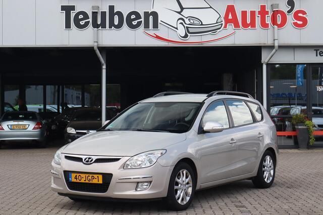 Grijs, metallic lak Gebruikt 2009 Hyundai i30 Style Stationwagen | € 2.395 (Goede deal) - Afbeelding 1/4