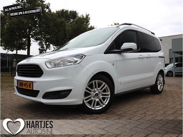 Wit Gebruikt 2017 Ford Tourneo Courier Titanium MPV | € 12.750 (Iets duurder) - Afbeelding 1/4