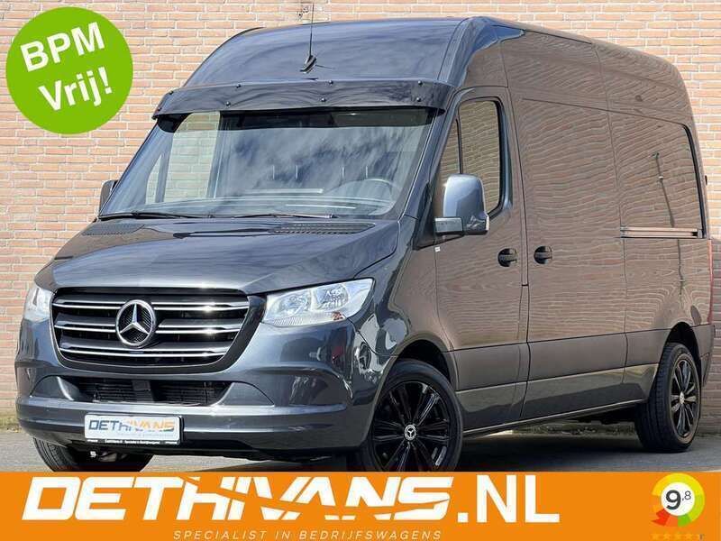 Grijs Gebruikt 2021 Mercedes Sprinter Van | € 27.850 (Iets duurder) - Afbeelding 1/4