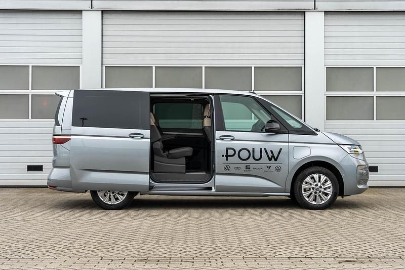 Occasion VW Multivan Life 218 PK (160 kW) 2024 Grijs Van