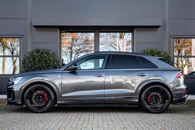 Nieuw Audi Q8 Competition 488 PK (358 kW) 2026 Grijs SUV